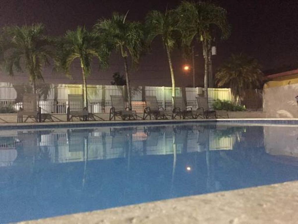 Arecibo Inn Ngoại thất bức ảnh
