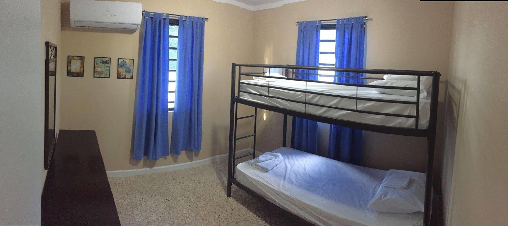 Arecibo Inn Ngoại thất bức ảnh